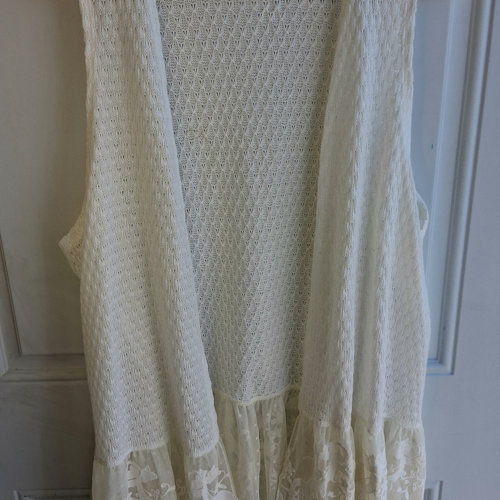 Ivory Crochet Lace-Hem Tunic Vest